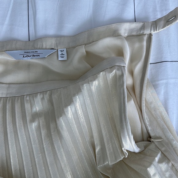& Other Stories size 6 gold pleated skirt - Picture 5 of 5